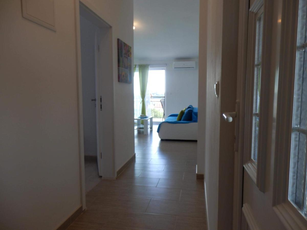 Apartman Laura Tribalj Esterno foto