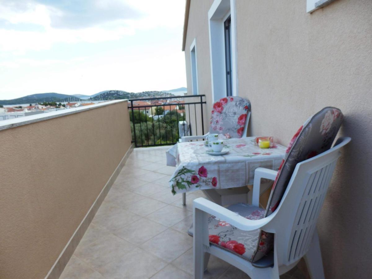 Apartman Laura Tribalj Esterno foto